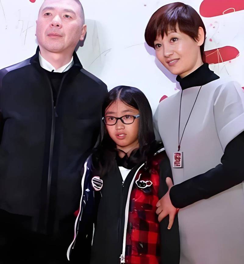 澳门科技大学2025研究生申请和冯小刚养女高中毕业与冯小刚收养的女儿