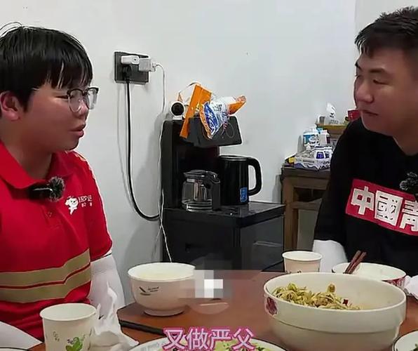 开奖澳门开奖结果+开奖记录表和养3弟妹女生遭堵门与女孩不堪养活三弟妹压力轻生续