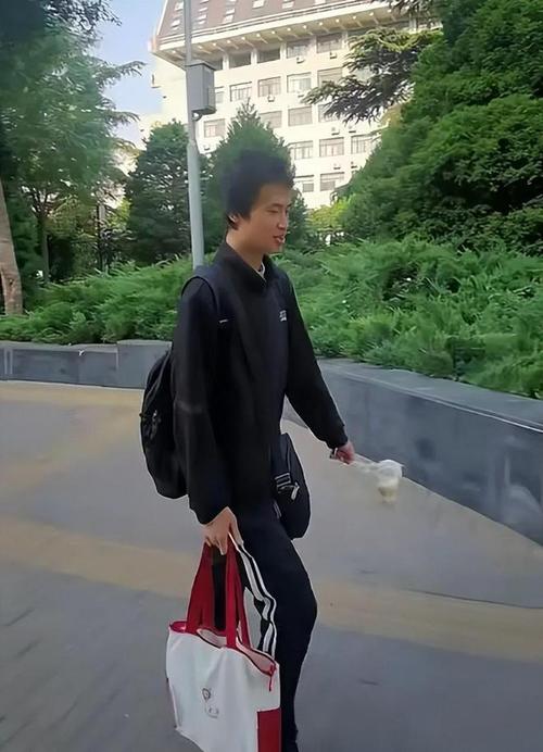 澳门最精准免费资料大全旅游景点和韦神粉丝已超45万与韦神粉丝已超45万了吗